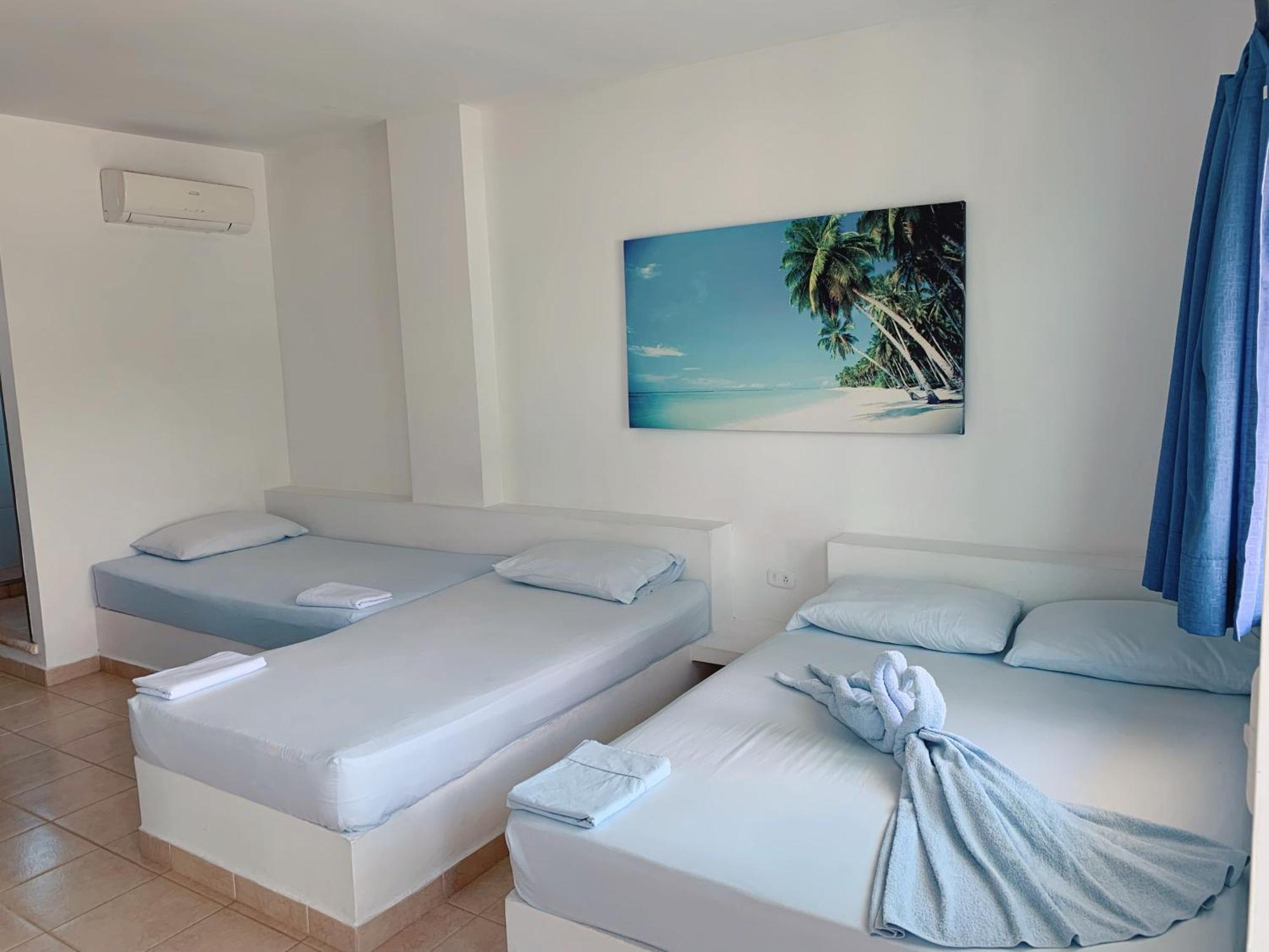 Blue Apartahotel Ковеньяс Экстерьер фото
