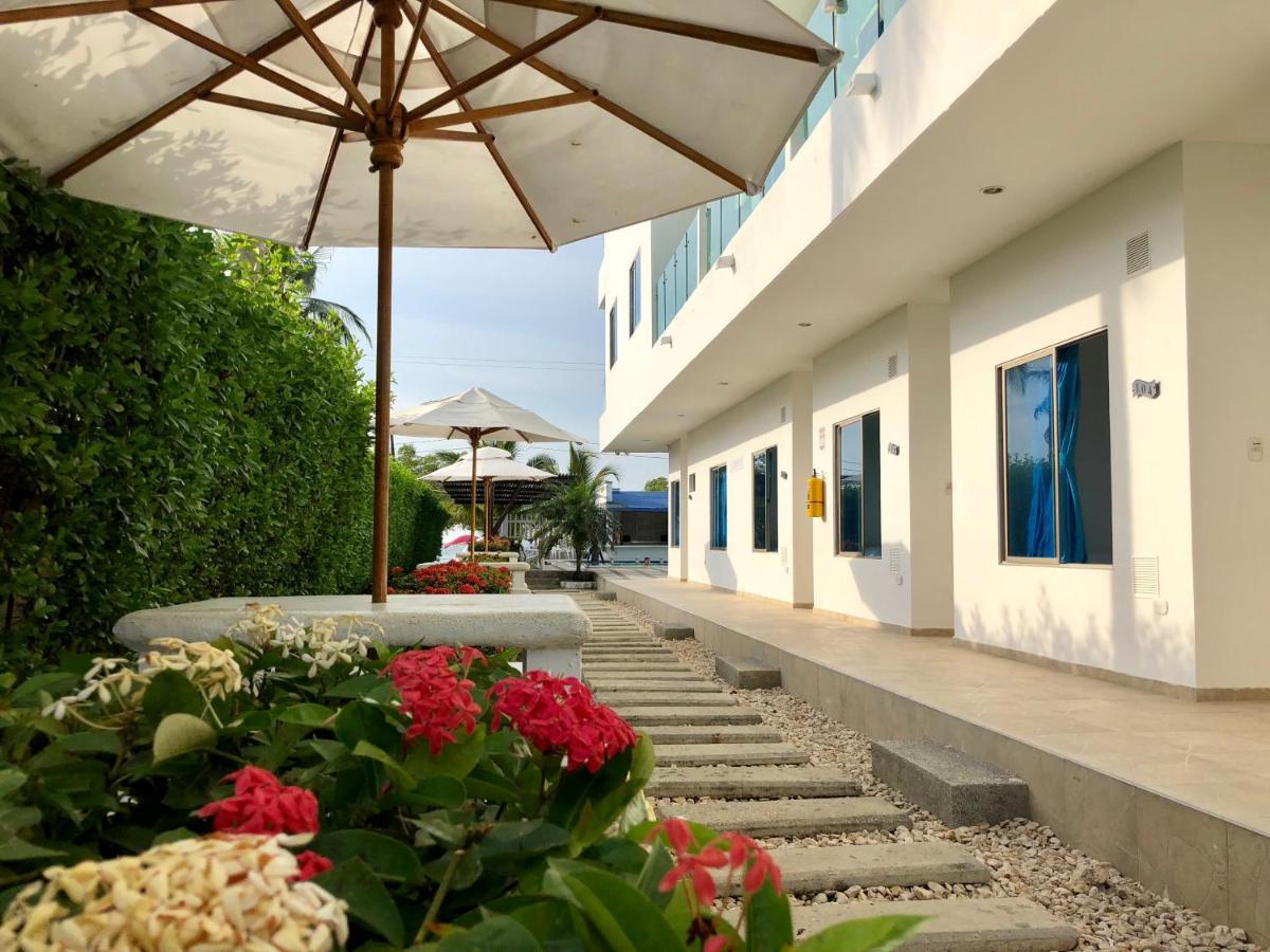Blue Apartahotel Ковеньяс Экстерьер фото