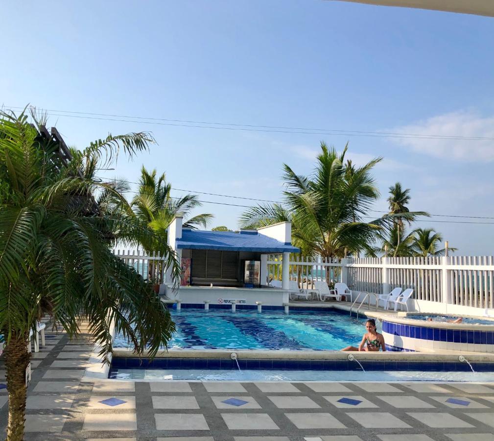 Blue Apartahotel Ковеньяс Экстерьер фото